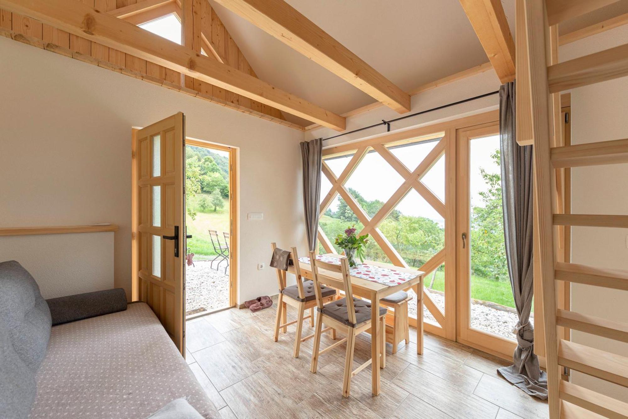 Pr' Koncovc Apartment Kranj Bagian luar foto